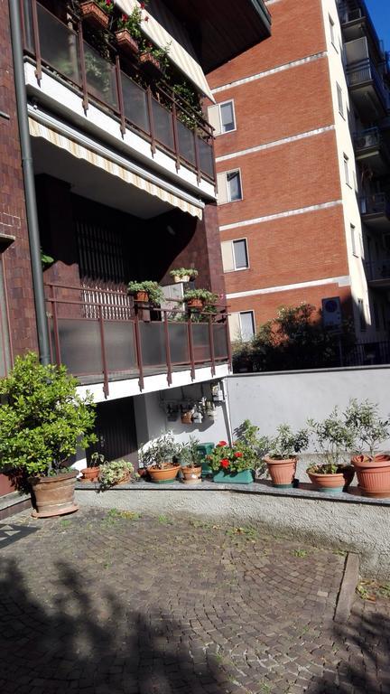 Emi Apartment Bollate Esterno foto